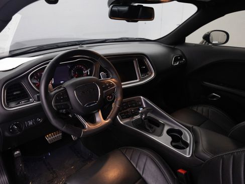 Used 2015 Dodge Challenger SRT Hellcat image 32
