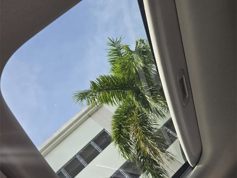 Certified 2022 Kia Telluride EX w/ EX Premium Package image 21