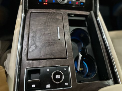 Used 2021 Lincoln Navigator L Reserve w/ Luxury Package image 25