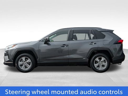 Used 2025 Toyota RAV4 LE AWD/4WD image 4