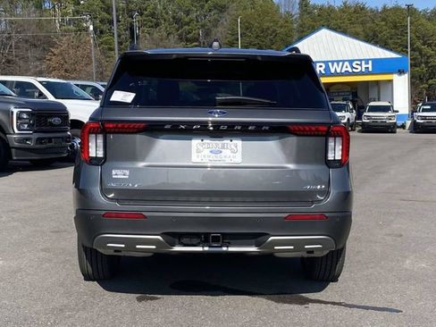New 2026 Ford Explorer Active w/ Active Comfort Package AWD/4WD image 4