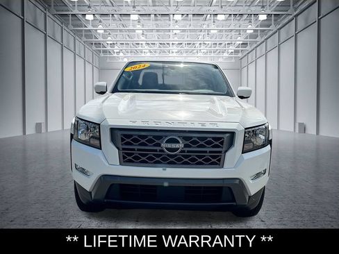 Certified 2024 Nissan Frontier SV w/ SV Convenience Package RWD image 2