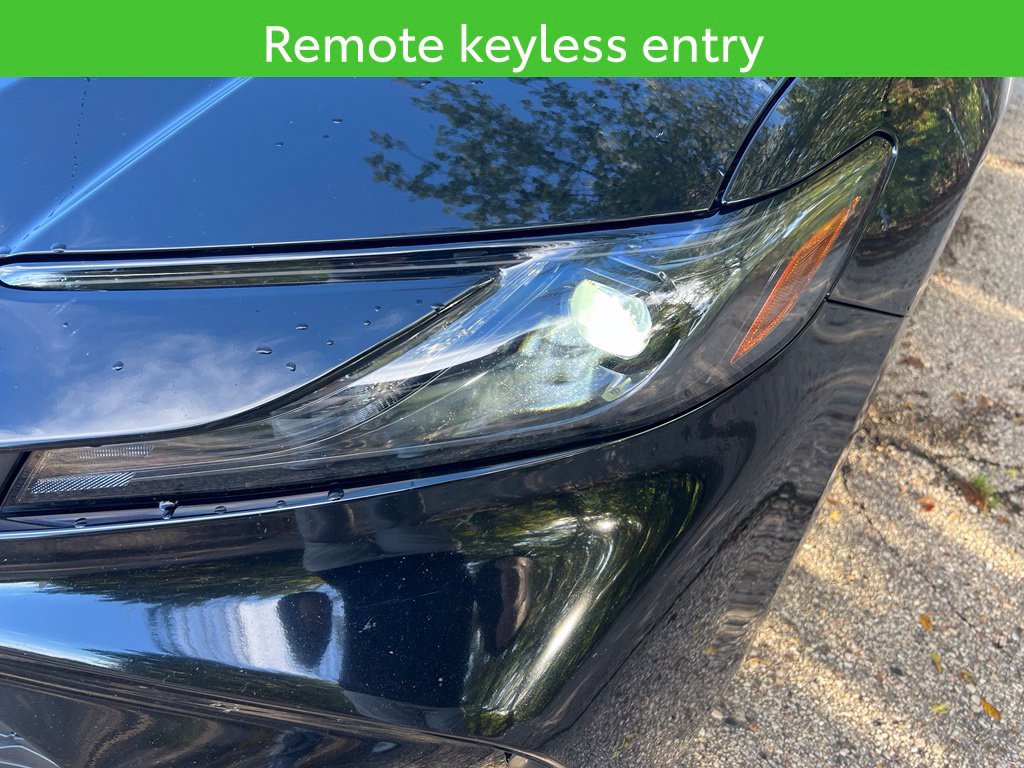 Used 2025 Toyota Camry LE FWD image 12