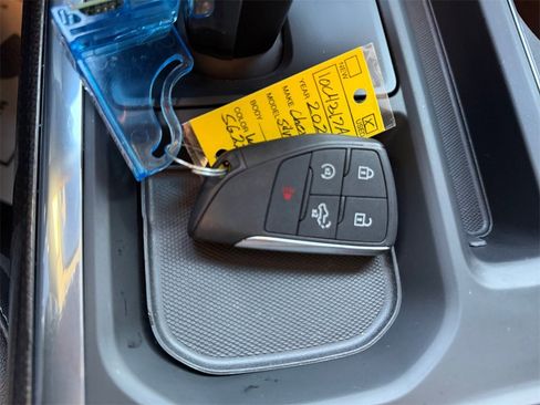 Used 2025 Chevrolet Silverado 1500 LT Trail Boss w/ Convenience Package II image 32