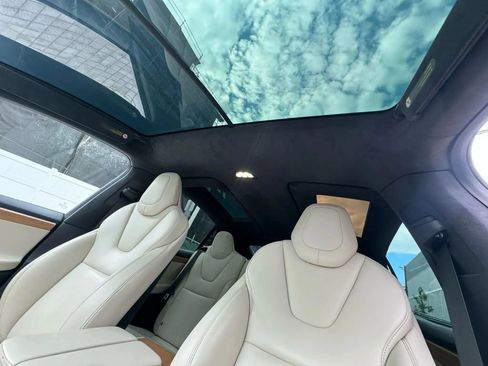 Used 2019 Tesla Model X Long Range AWD/4WD image 11
