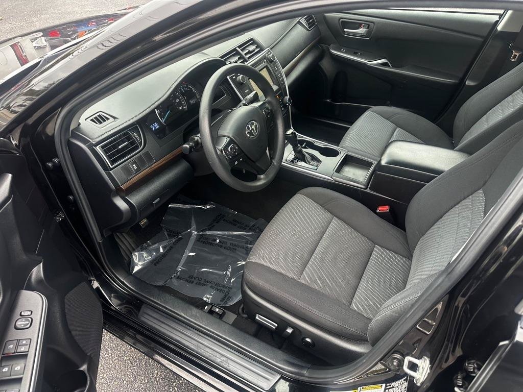 Used 2015 Toyota Camry LE FWD image 8