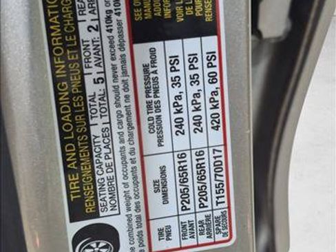 Used 2017 Toyota Camry LE FWD image 17