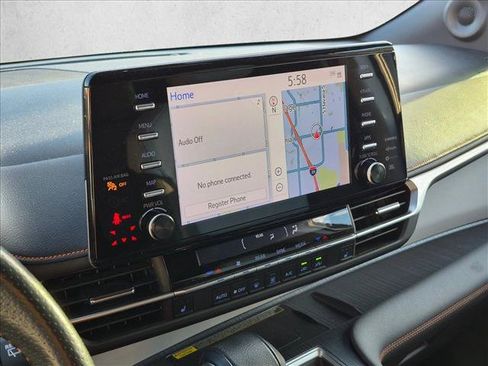 Used 2021 Toyota Sienna XSE w/ XSE Plus Package AWD/4WD image 11