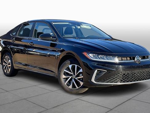 Used 2025 Volkswagen Jetta S image 3