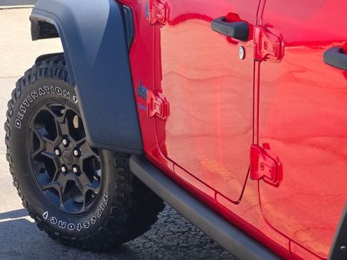Used 2023 Jeep Wrangler Unlimited w/ Cold Weather Group AWD/4WD image 15