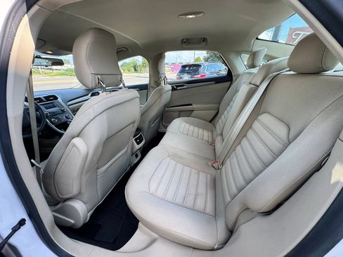 Used 2013 Ford Fusion SE FWD image 14