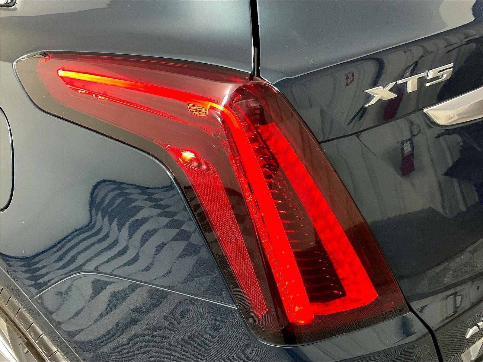Used 2024 Cadillac XT5 Premium Luxury w/ LPO, Floor Liner Package AWD/4WD image 23