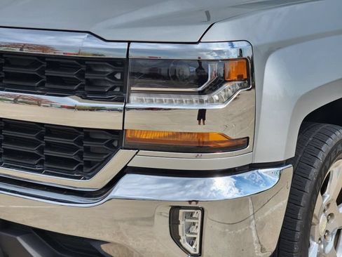 Used 2016 Chevrolet Silverado 1500 LT w/ LT Convenience Package RWD image 9