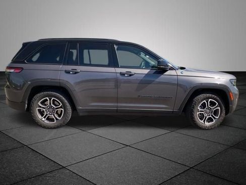 Used 2022 Jeep Grand Cherokee Trailhawk AWD/4WD image 16