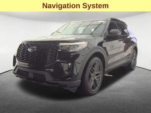 Used 2025 Ford Explorer ST-Line w/ Premium Package AWD/4WD image 4