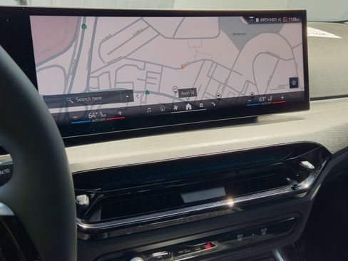 Used 2025 BMW 330i Sedan w/ Parking Assistance Package image 16