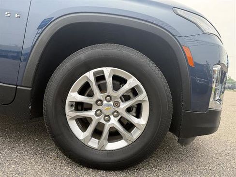 Used 2023 Chevrolet Traverse LS w/ Safety Package AWD/4WD image 12