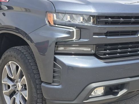 Used 2021 Chevrolet Silverado 1500 RST w/ Convenience Package II AWD/4WD image 9