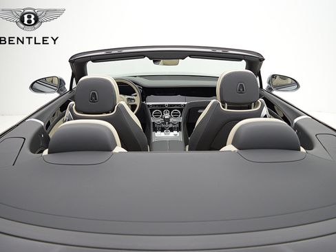 Used 2024 Bentley Continental GT image 10