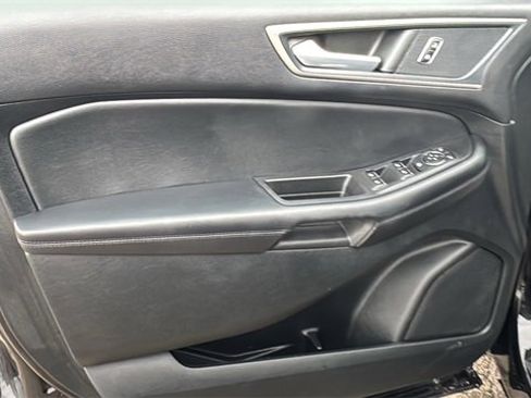Certified 2022 Ford Edge SEL w/ Convenience Package image 9