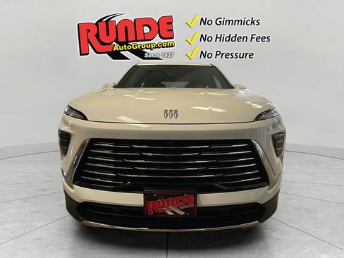 Used 2025 Buick Enclave Preferred w/ Power Package AWD/4WD image 9
