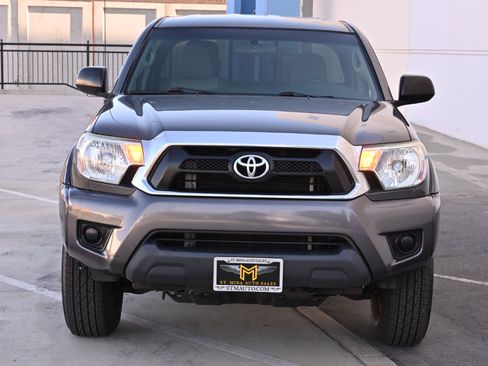 Used 2015 Toyota Tacoma PreRunner w/ SR5 Package RWD image 10