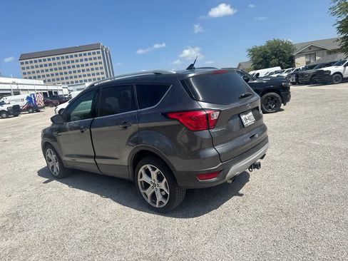 Used 2019 Ford Escape Titanium FWD image 17
