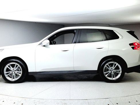 Used 2025 BMW X3 xDrive30i w/ Premium Package image 4