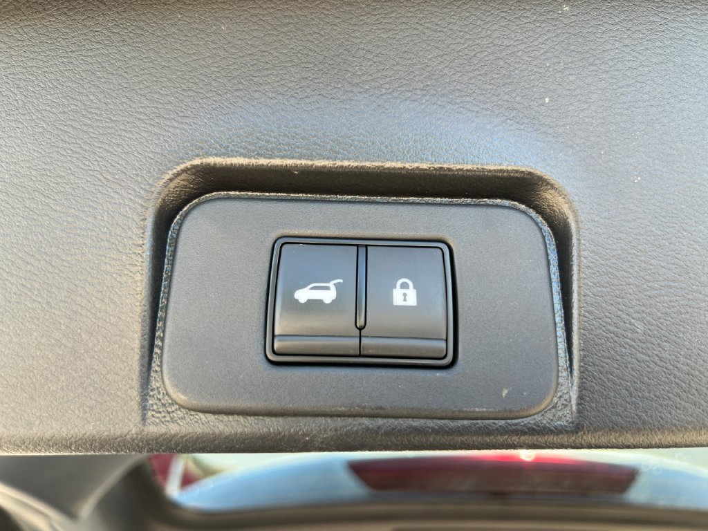 Used 2024 Nissan Rogue SV FWD image 42
