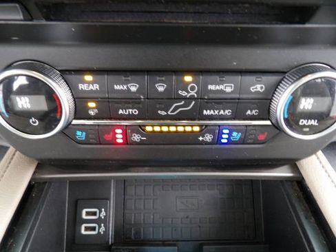 Used 2018 Ford Expedition XLT w/ Equipment Group 202A image 16