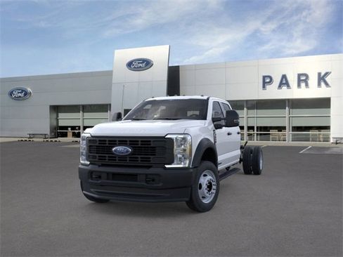 New 2025 Ford F550 4x4 Crew Cab Super Duty image 2