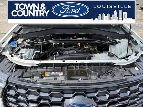 Used 2025 Ford Explorer ST-Line w/ ST-Line Street Pack AWD/4WD image 27