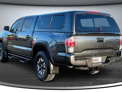 Used 2023 Toyota Tacoma TRD Off-Road w/ Technology Package image 4