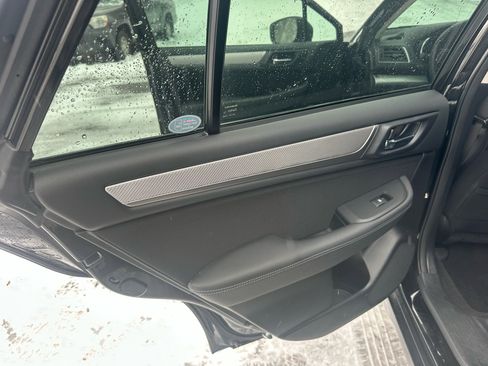 Used 2018 Subaru Outback 2.5i Premium image 14