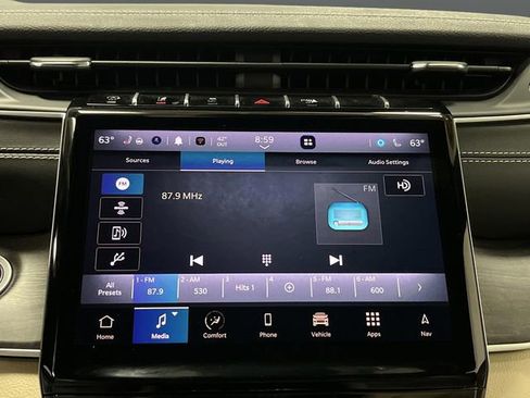 Used 2024 Jeep Grand Cherokee Limited image 20