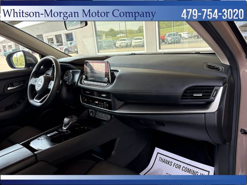 Used 2024 Nissan Rogue SV FWD image 33