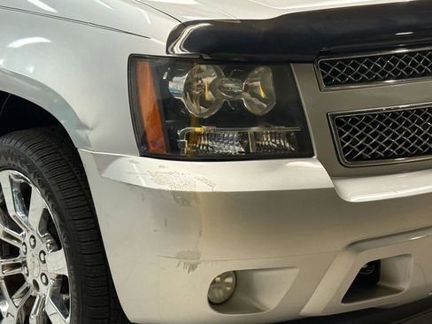 Used 2012 Chevrolet Avalanche LTZ image 6