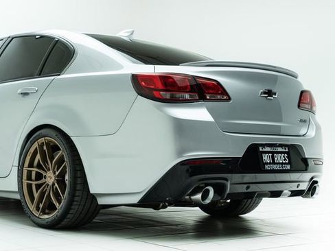Used 2015 Chevrolet SS image 20