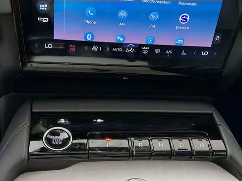 New 2025 Lincoln Navigator L Reserve AWD/4WD image 16