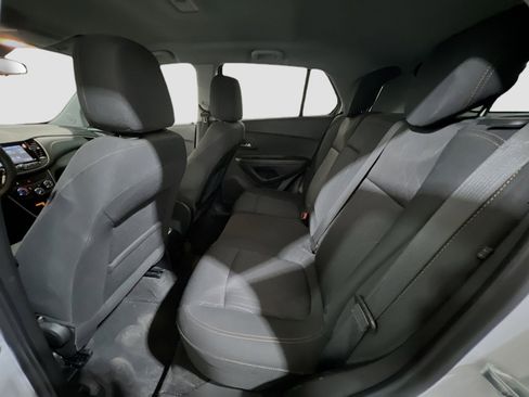 Used 2019 Chevrolet Trax LT FWD image 16