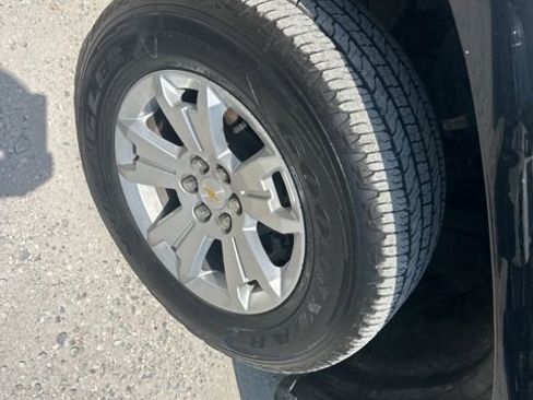 Used 2022 Chevrolet Colorado LT w/ Fleet Safety Package image 8