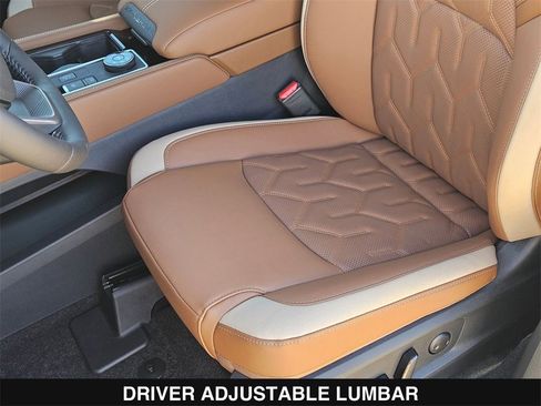 New 2026 Nissan Pathfinder Platinum image 16