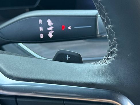 Used 2025 Chevrolet Suburban Premier image 37