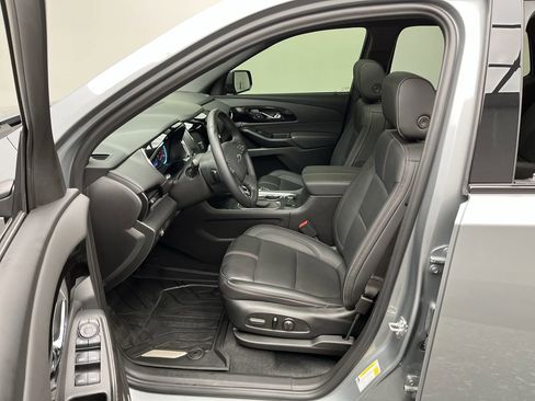 Certified 2023 Chevrolet Traverse RS AWD/4WD image 10