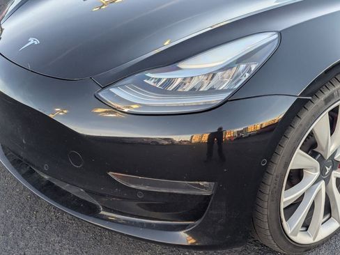Used 2018 Tesla Model 3 image 12