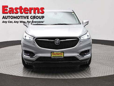 Used 2021 Buick Enclave Essence w/ Sport Touring Edition FWD image 2