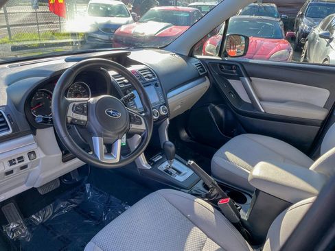 Used 2018 Subaru Forester 2.5i Premium w/ All-Weather Package image 12