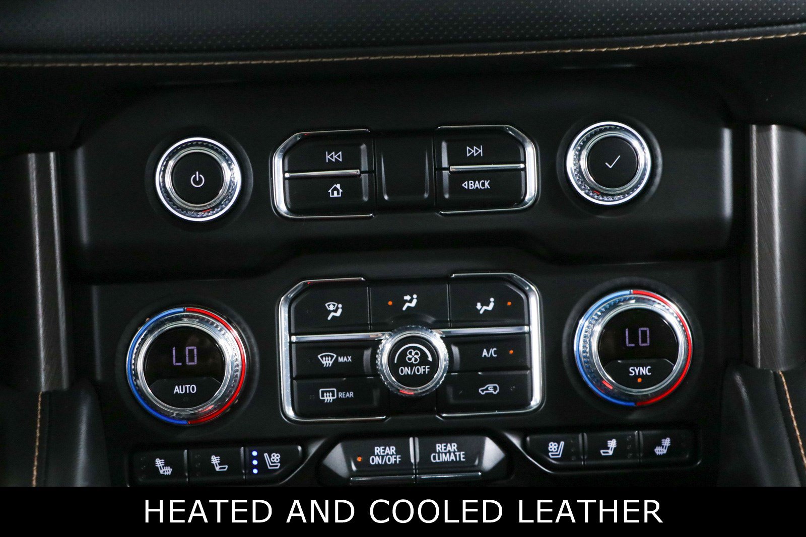 Used 2023 GMC Yukon AT4 w/ Technology Package AWD/4WD image 21