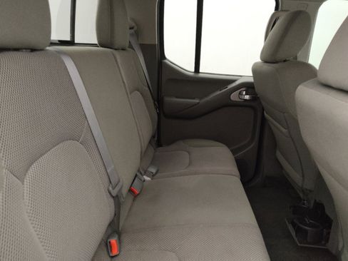 Used 2019 Nissan Frontier SV image 19