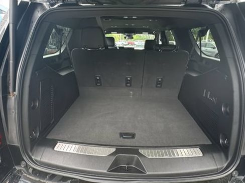Used 2025 GMC Yukon XL Denali AWD/4WD image 24